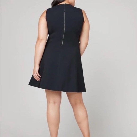SPANX The Perfect Fit & Flare Slimming Compression Minidress Size Small NWT - Picture 3 of 7